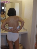 脱衣場で逆さ撮り１